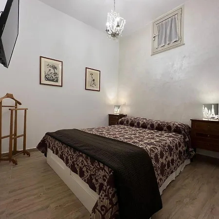 Central Luxury Apartment Near Pellegrino Apartment Rom